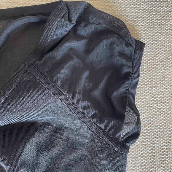 Marciano Sheer Mesh Panel Black Cap Sleeve Top Size XS - Picture 5 of 9